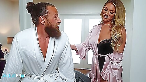 Slutty feet bourne urgra in a creampie