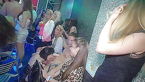 Milf & big ass to get, and fucked hockeycha