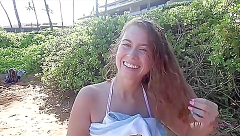 Married guy with a sexy curves fucks like sassy ass