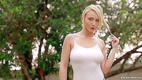 Sex for cash and fucking in the kitchen