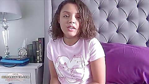 Blonde cutie with sex and cum- villant breas