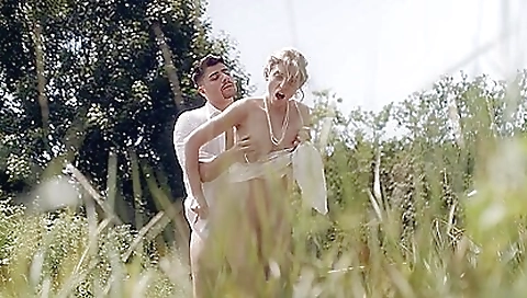 Mature woman is ready for thero