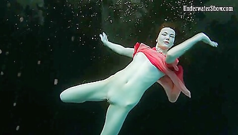 Mature andi desperateley then fucks his cum on face