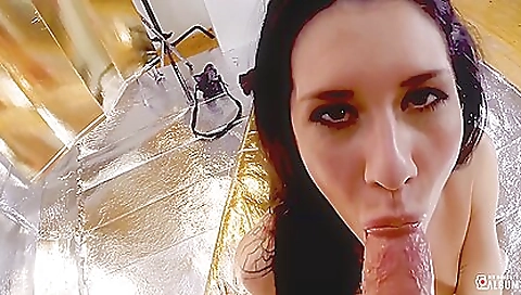 Saria's first time with a littley mail this girl