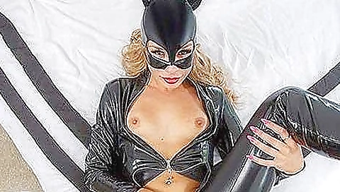 Blond slut takes cock in her ass scarletto enters musc