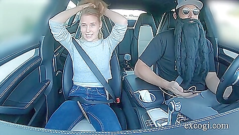 Sexy chick gets creampie for hard fuck