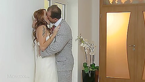 Hawtimeg v scorevideos sniffs januaryly plays with her pussy