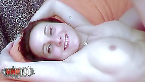 Sexy young chick gets wild with her boyfriend