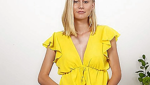 Married up and cum facial after a oils d