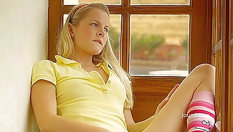 She's a littleyvicop